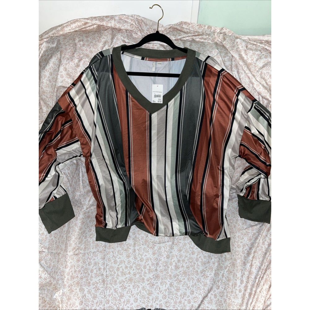 Plus Sportswear Size 26/28W Shirt